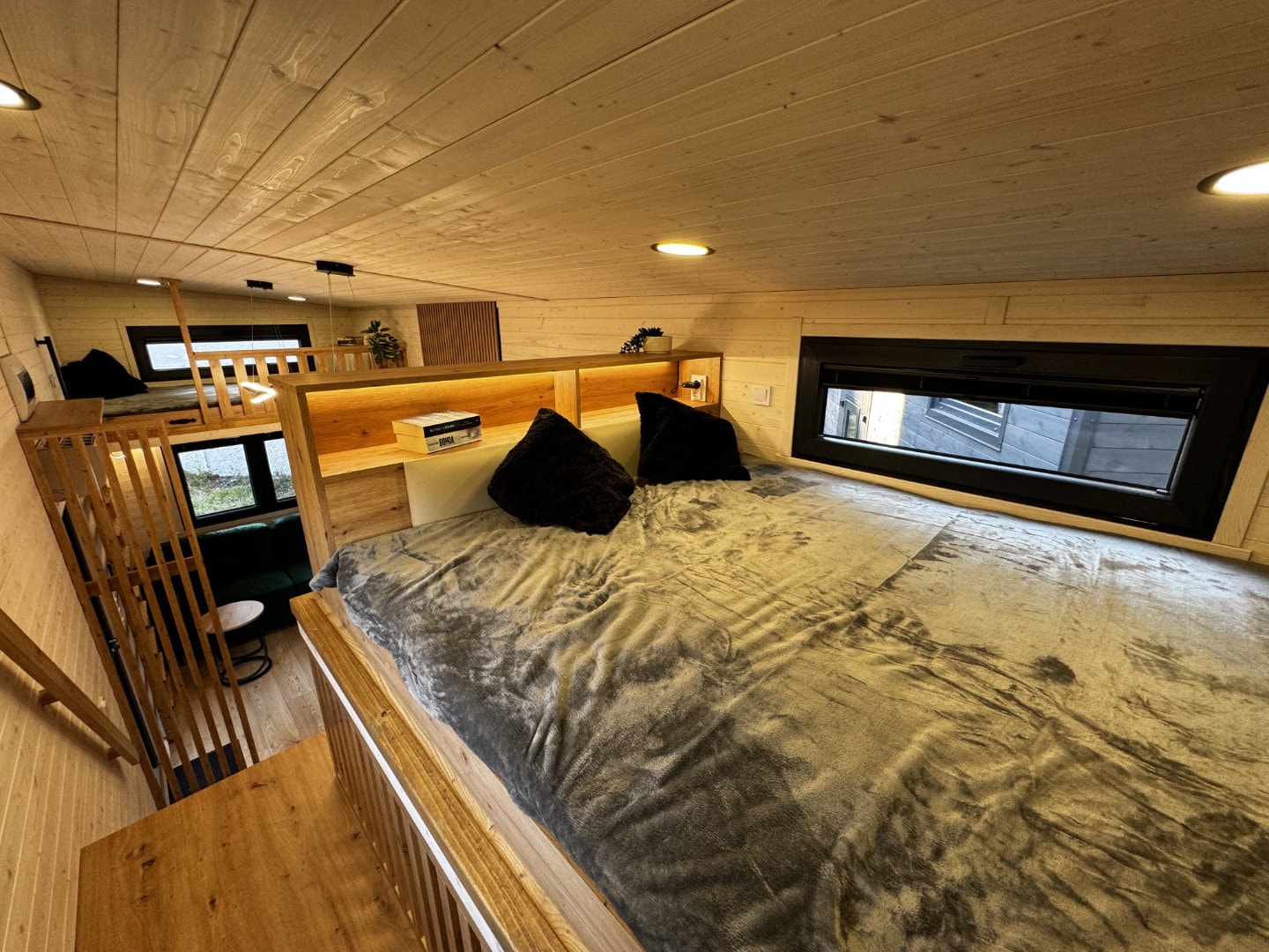 Tiny House Anna Turns a Compact Frame Into the Coziest Two-Bedroom Haven - autoevolution