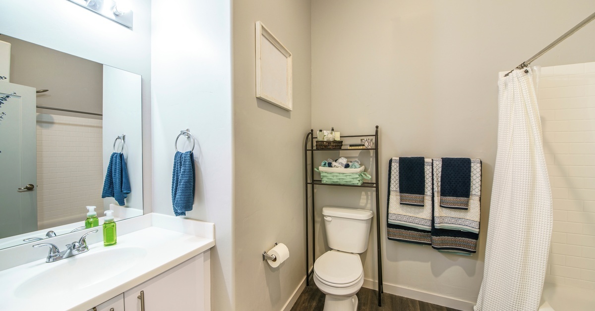 Transform Your Small Mobile Home Bathroom With These Tips - Mobile Home Outfitters