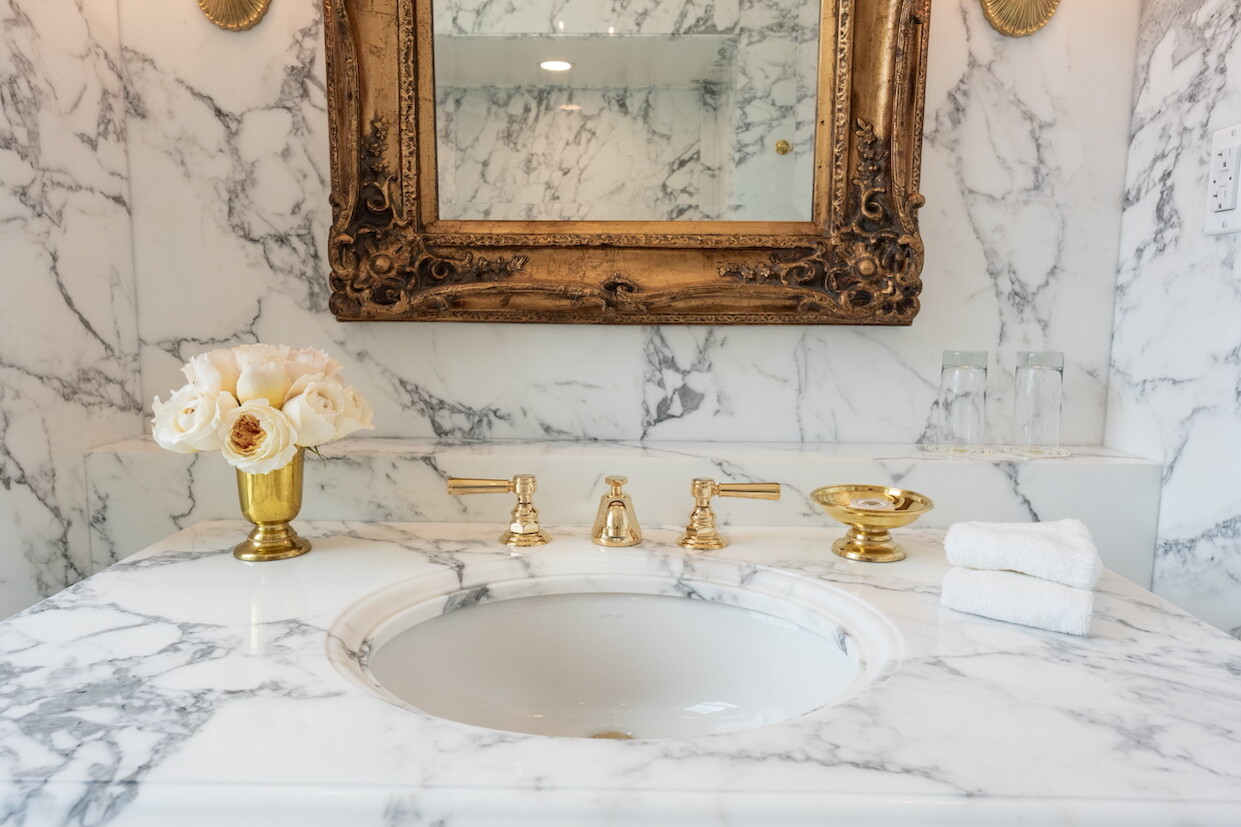 Trump unveils White House bathroom remodel with glossy marble and gold accents - CHOSUNBIZ