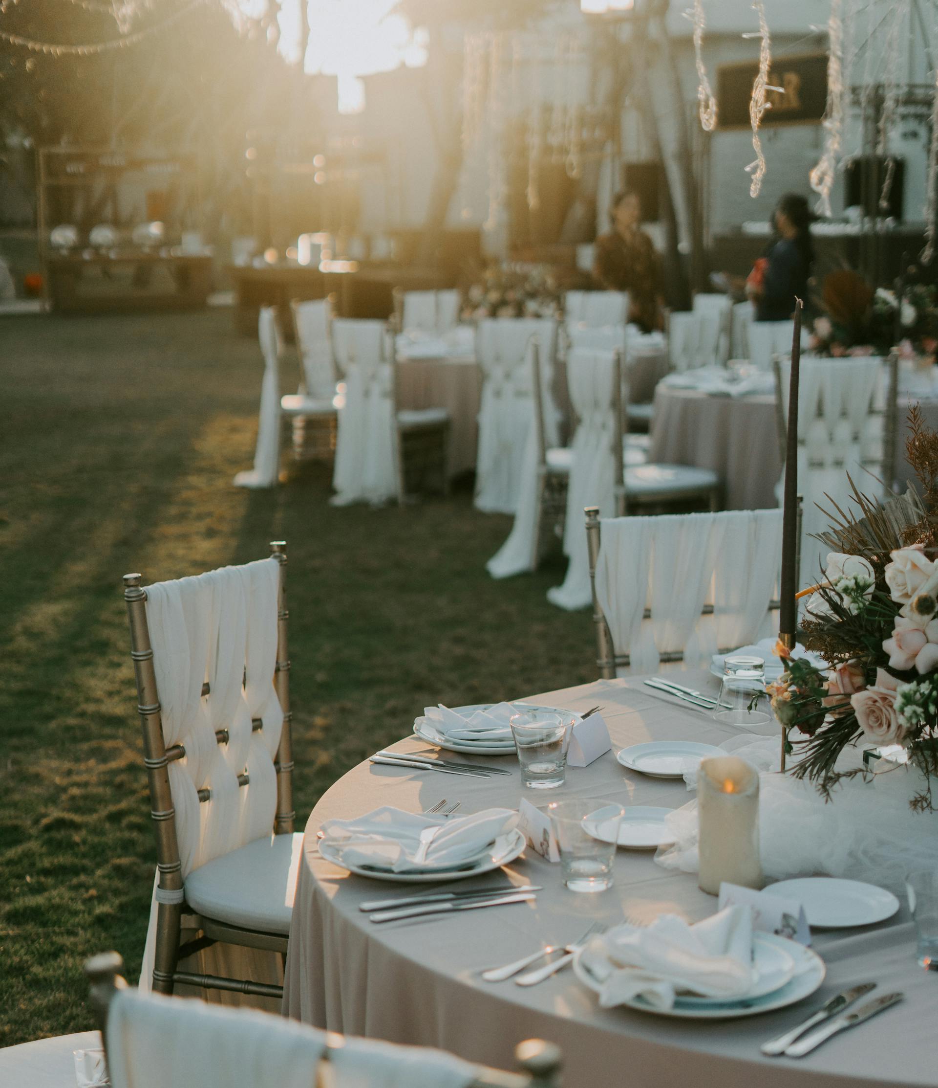 Wedding Table Setting Ideas | Ultimate Party Tents & Events | Wedding Table Decoration Ideas | Wedding Tablescapes