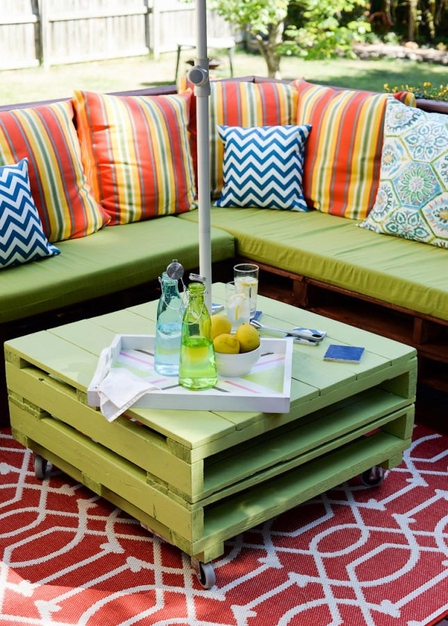 13 DIY Outdoor Pallet Furniture For Spring
