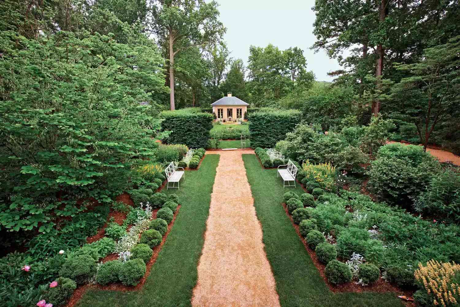 15 Garden Path Ideas That Will Transform Your Backyard