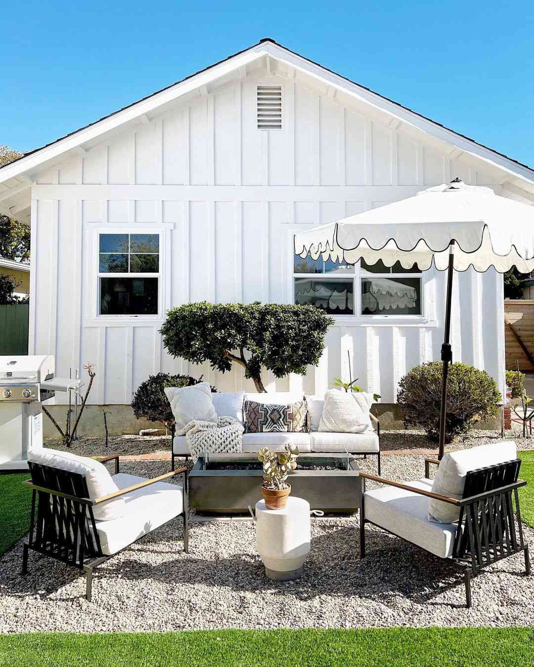 20 Easy and Stylish Gravel Patio Ideas