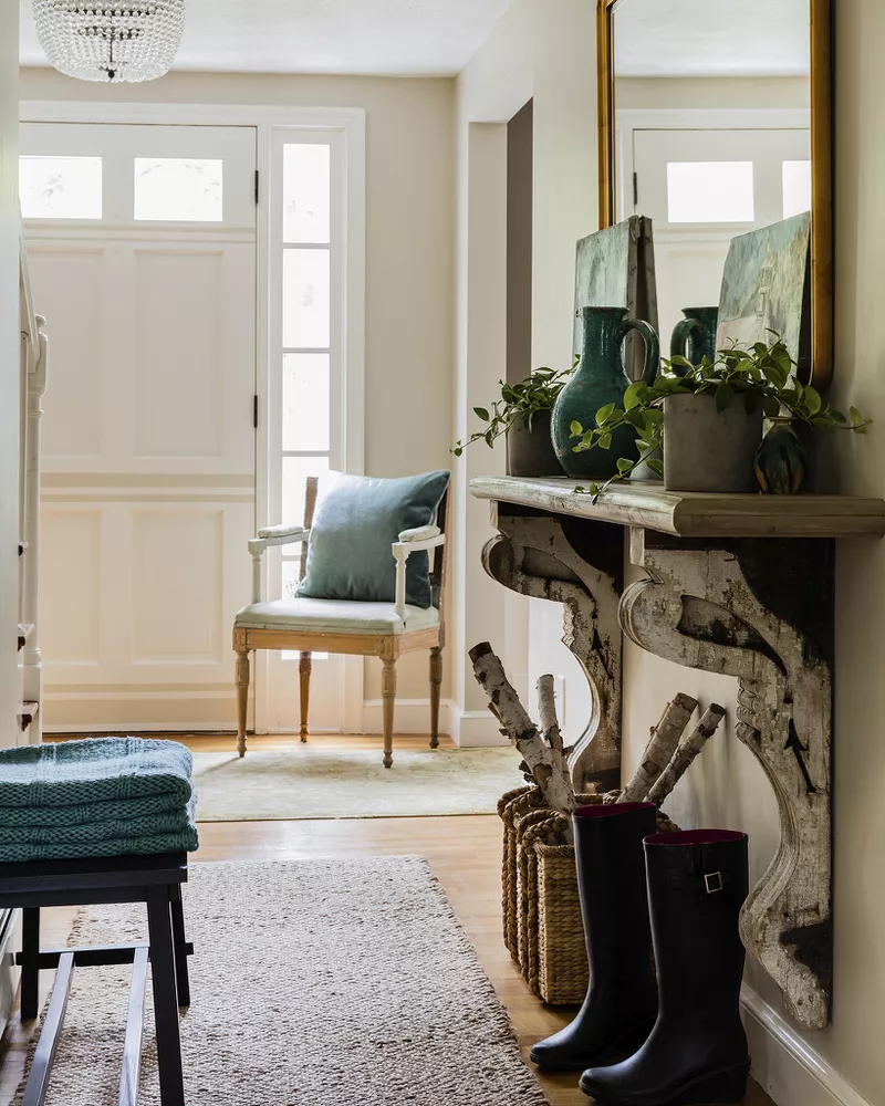 20 Farmhouse Entryway Ideas to Welcome Warmth and Charm into Your Home