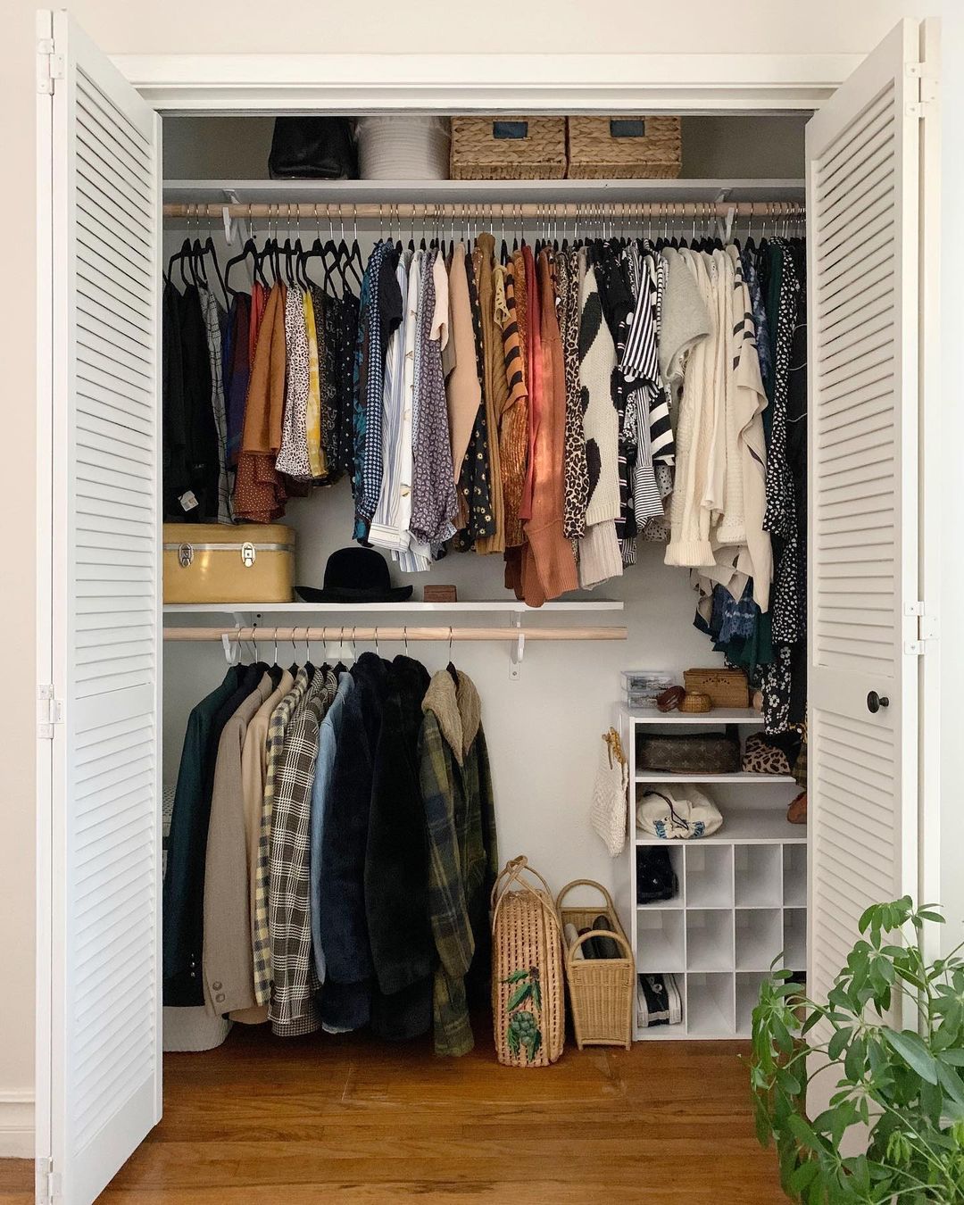 20 Smart Small Closet Ideas to Keep You Organized