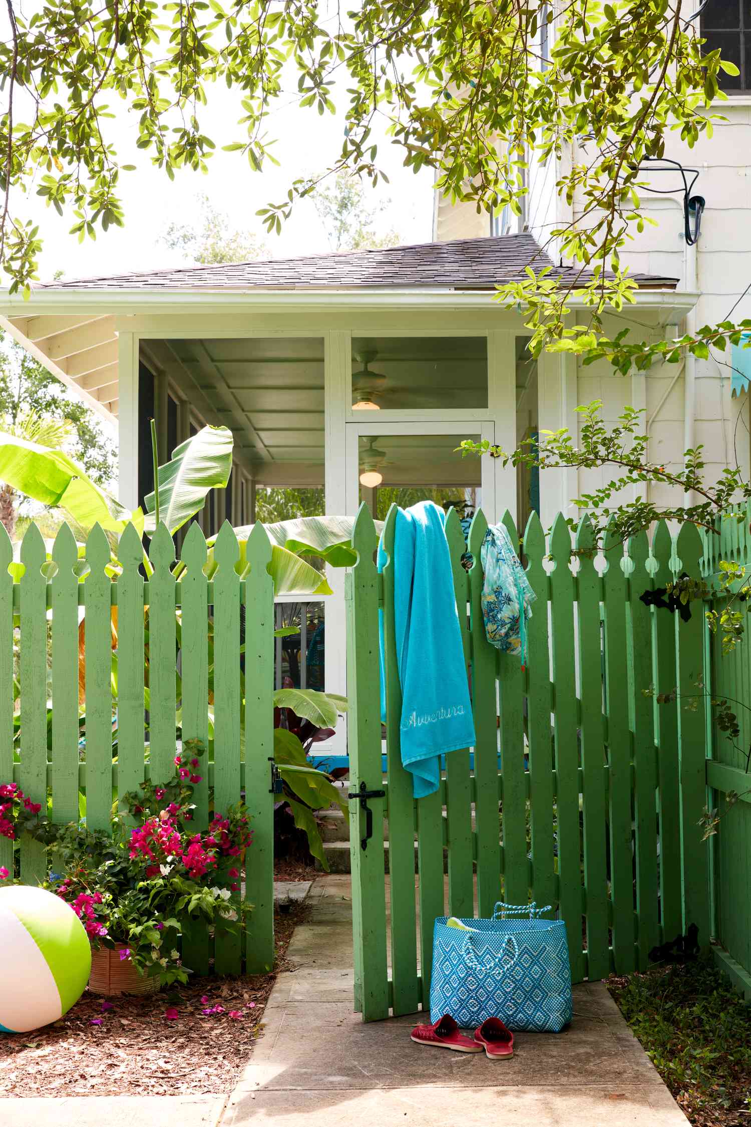 23 Backyard Fence Ideas For Every Space