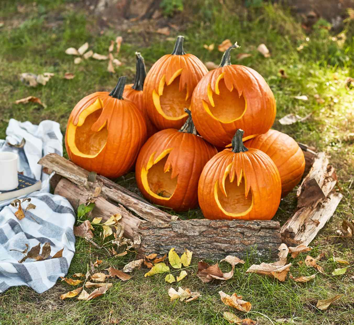 25 Creative Pumpkin Carving Ideas for Cool Jack-o'-Lanterns