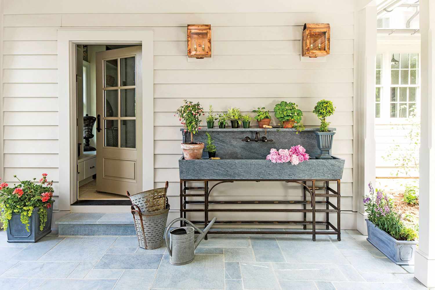 25 Small Patio Ideas That Completely Transform Your Backyard