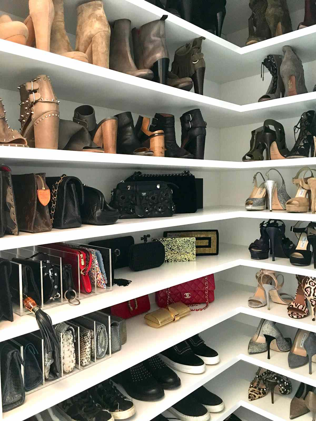 26 Best Ways to Store Handbags and Purses