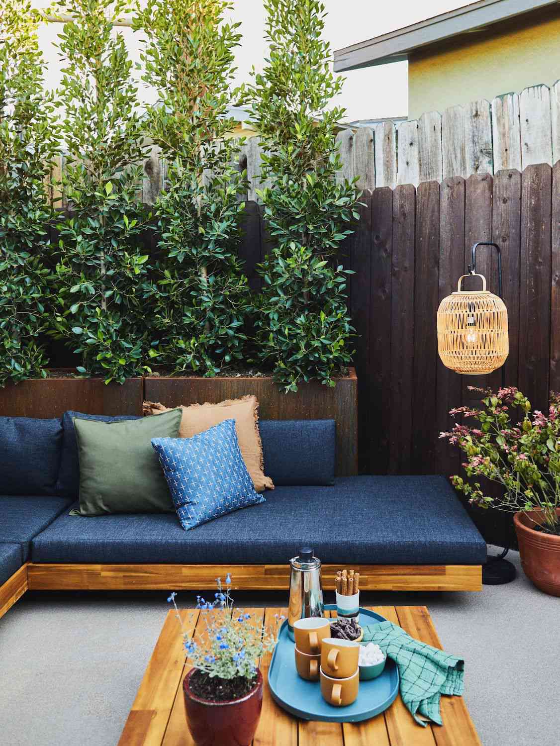26 Outdoor Privacy Screen Ideas for a Secluded Backyard