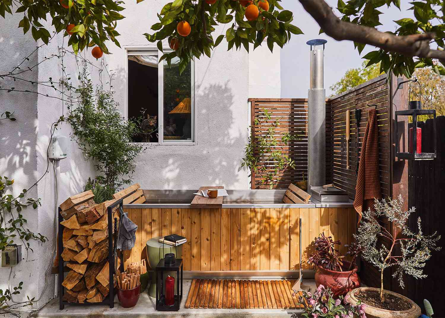 30 Hot Tub Deck Ideas Perfect for Outdoor Entertaining