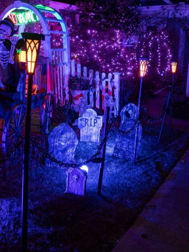 7 Spooky Ways To Light Your Yard For Halloween - Entertaining Diva