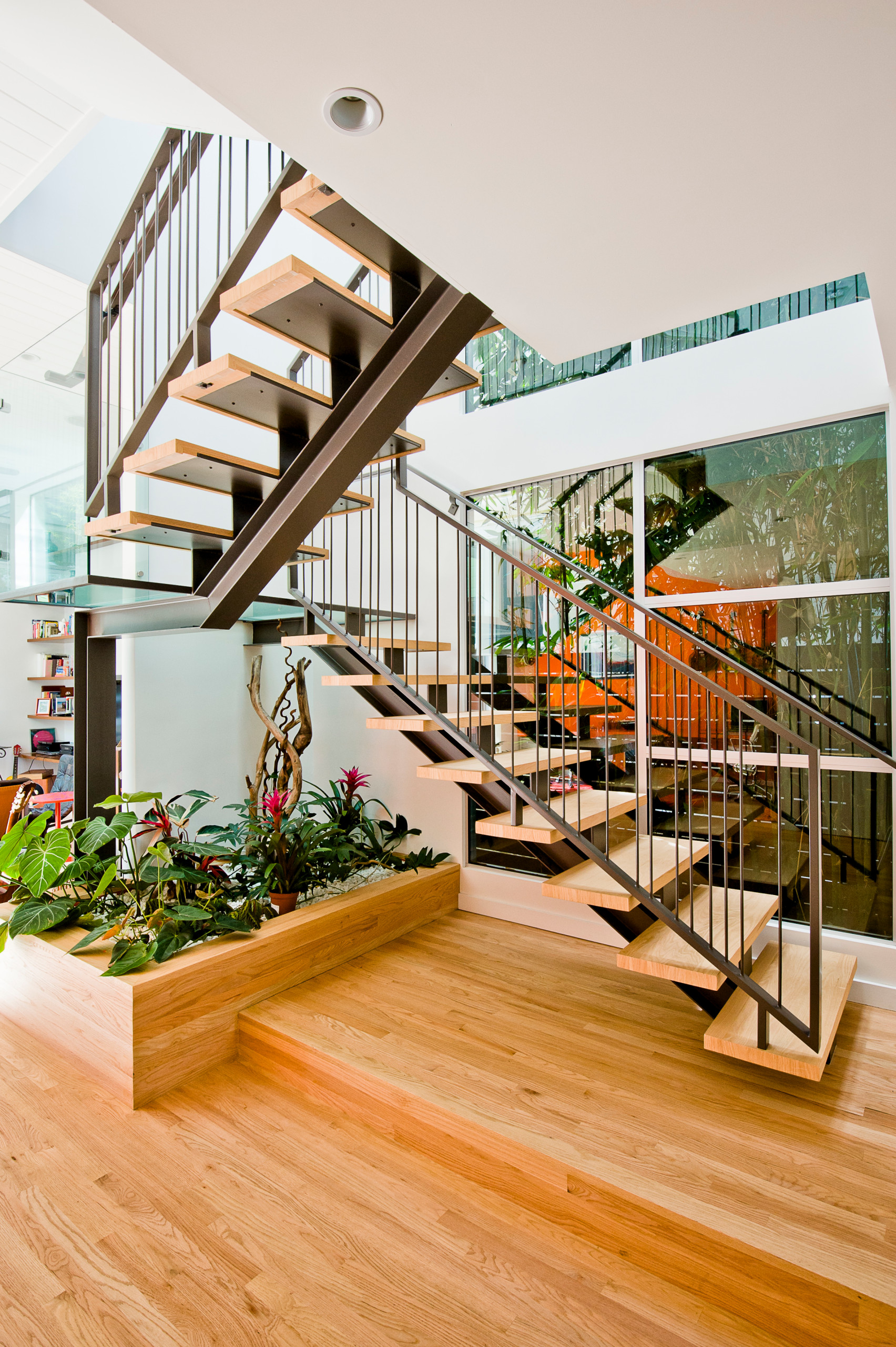 9 Built-In Indoor Planter Boxes and Their Perfect Perennial Pairs | Houzz AU