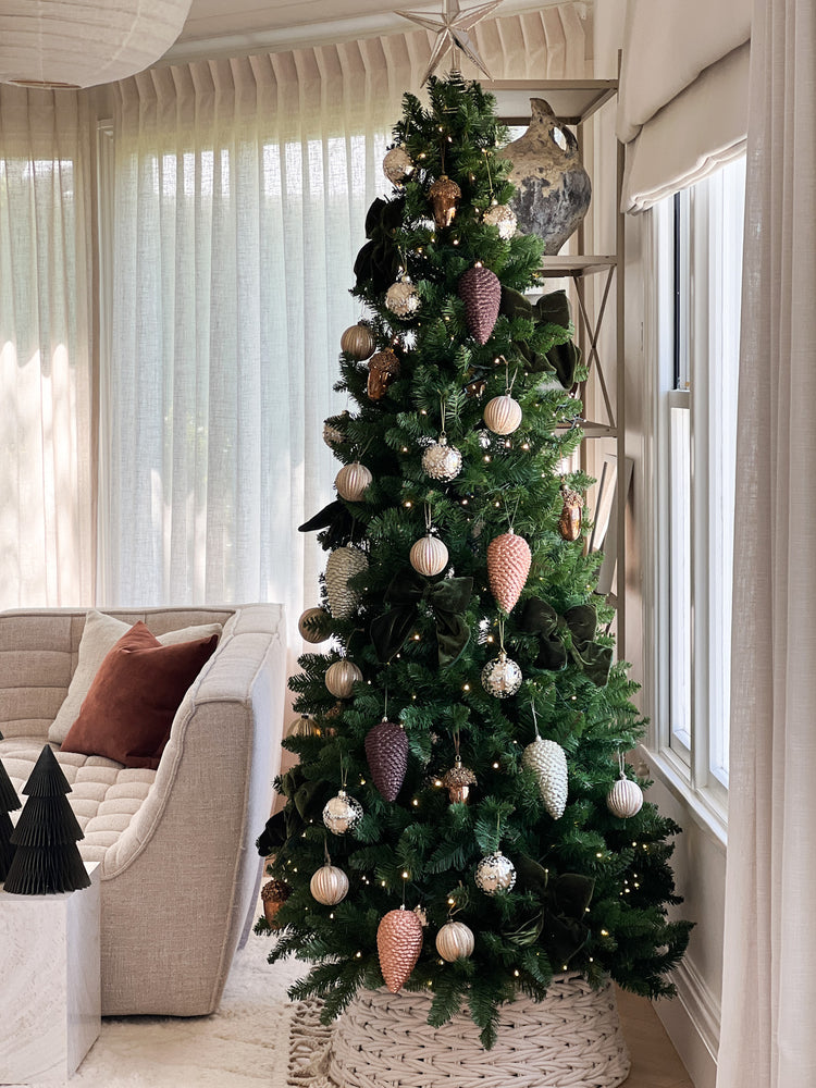 CHRISTMAS – ORNAMENT