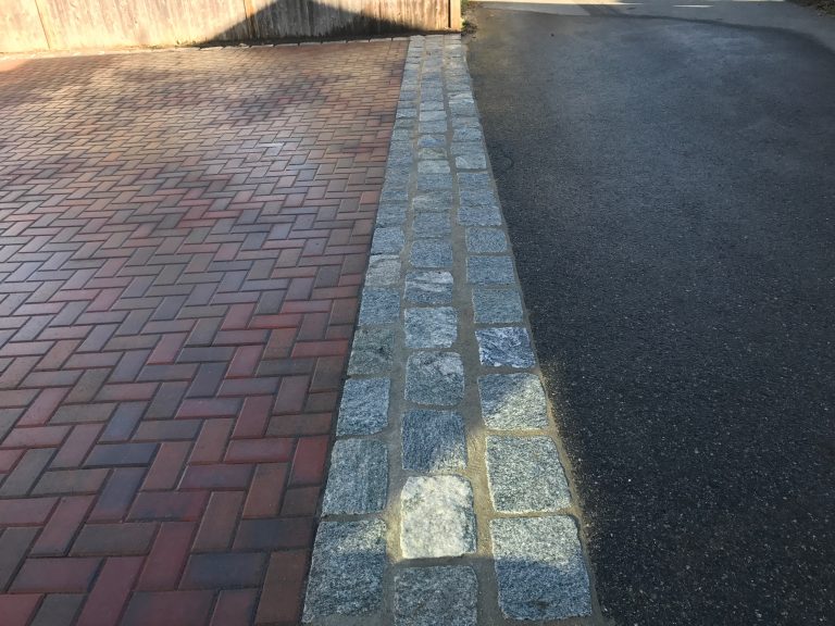 Cobblestone Apron to a Driveway | Artistic Landscapes