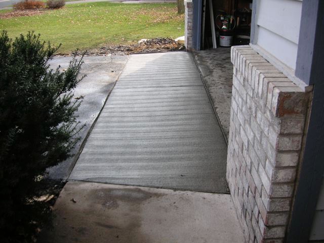 Concrete Driveway Apron| ACTIVE CONSTRUCTION L.L.C.