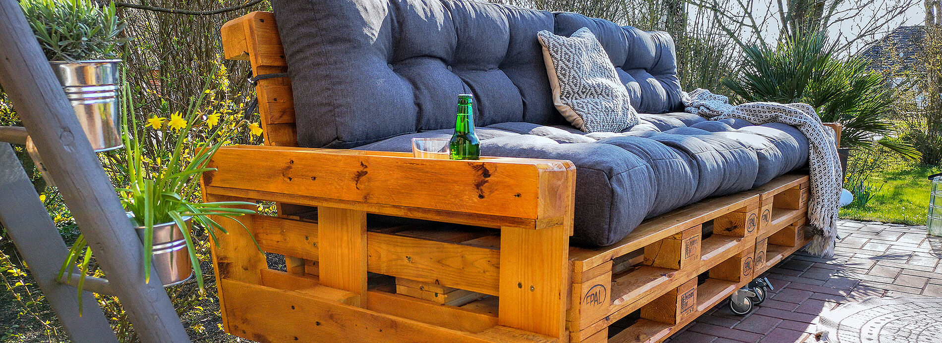 Euro Pallet Garden Furniture Pallet Couch Patio Garden Furniture Euro Pallet Seat Cushions Garden Furniture Pallet