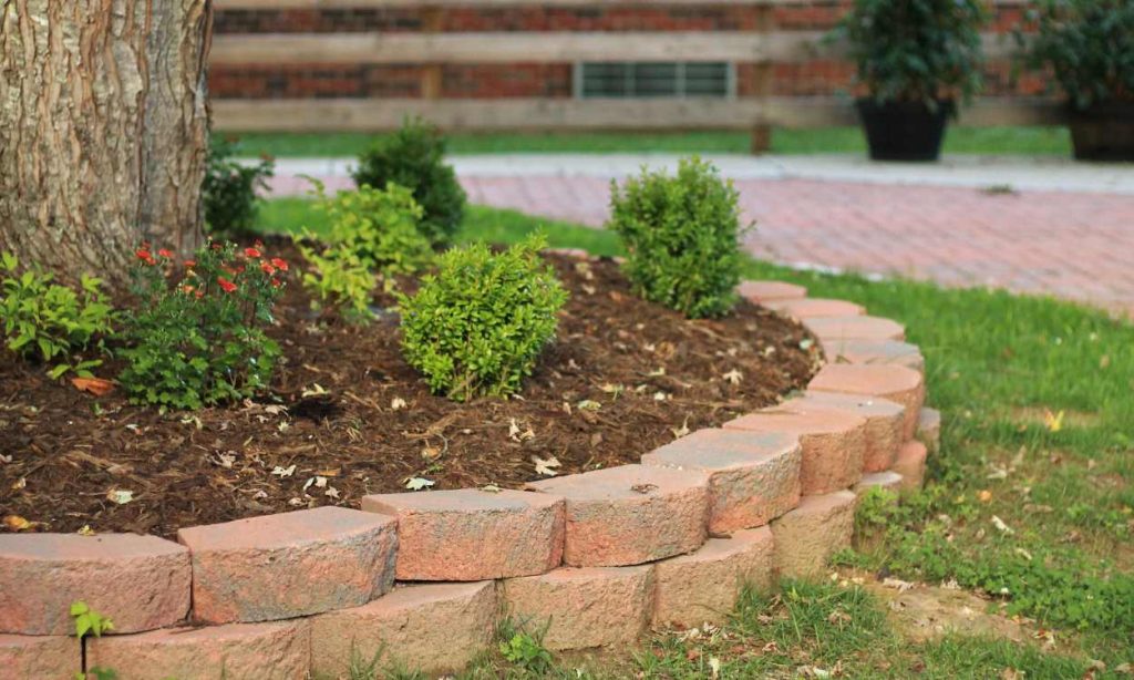 FLOWER BED LANDSCAPING INSTALLATION WITH BORDERS & EDGING Houston Katy Sugar Land Fulshear TX