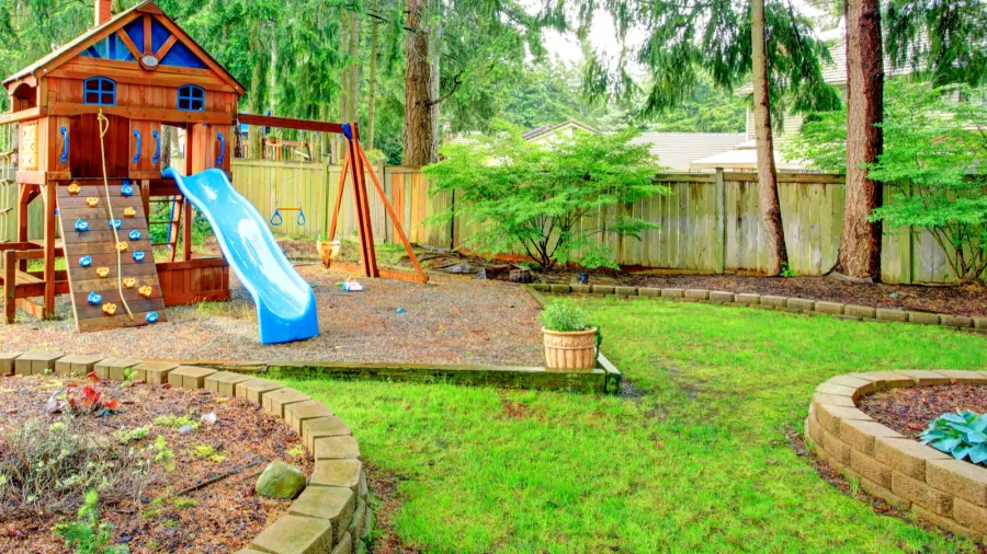 Fun and Easy Backyard Playground Ideas - Colormelon
