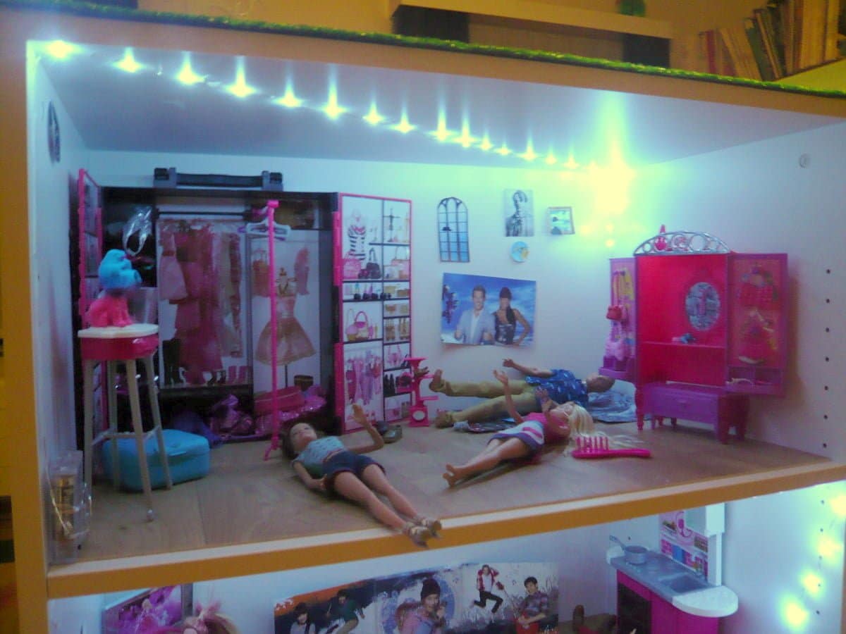 GALANT office cabinets becomes a Barbie doll house