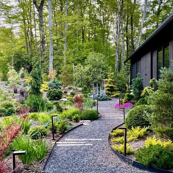 Gravel Walkway Ideas | HGTV