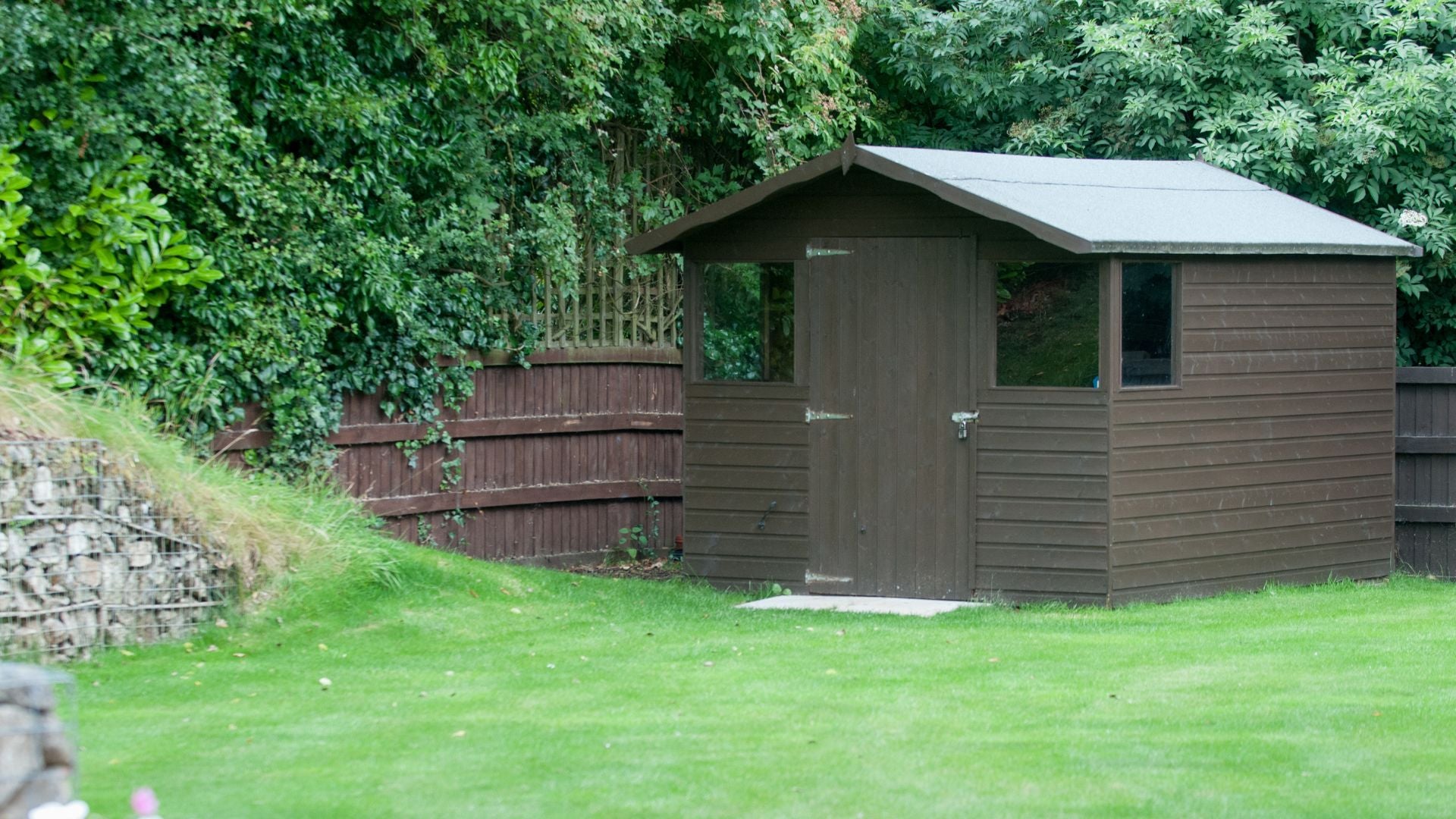 Hide Your Shed's Secret Identity in Just 4 Easy Style Hacks