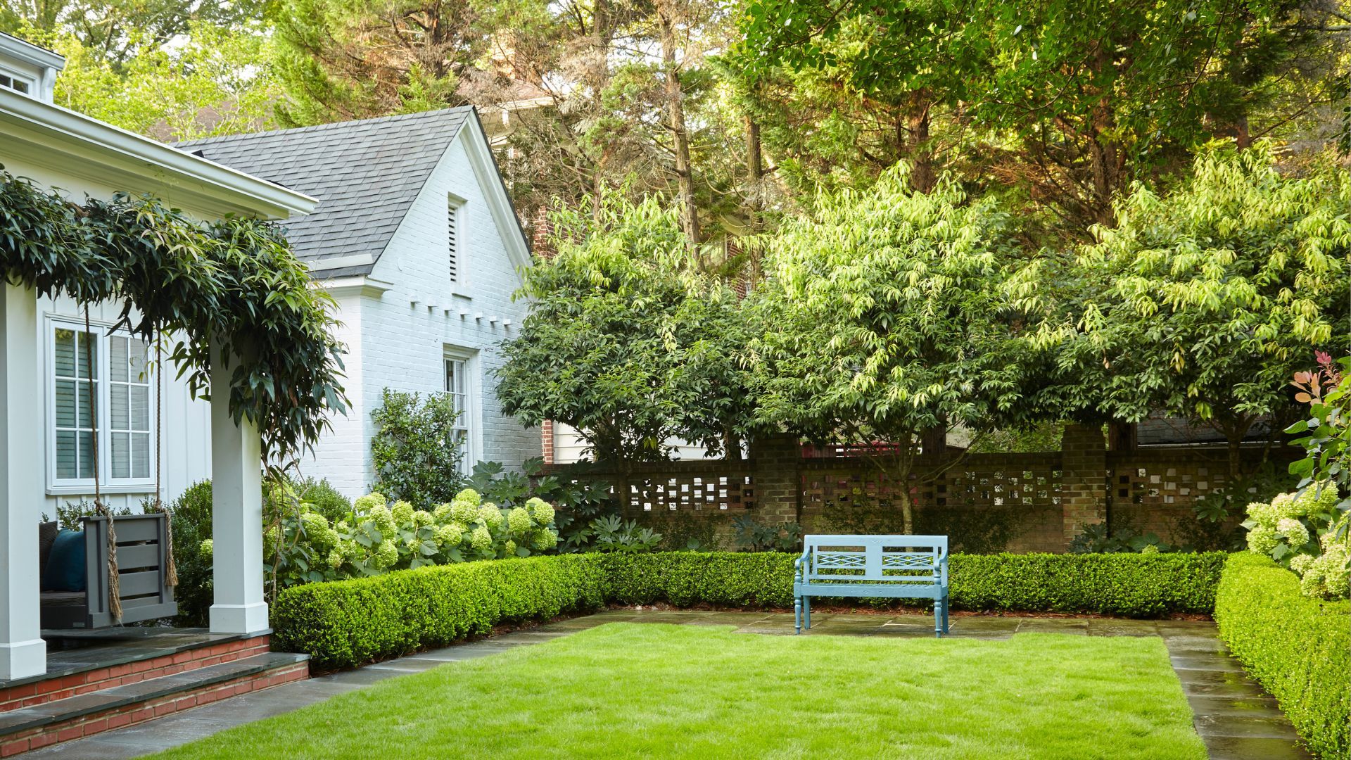 How to Disguise a Garden Hose — 5 Tips to Hide This…