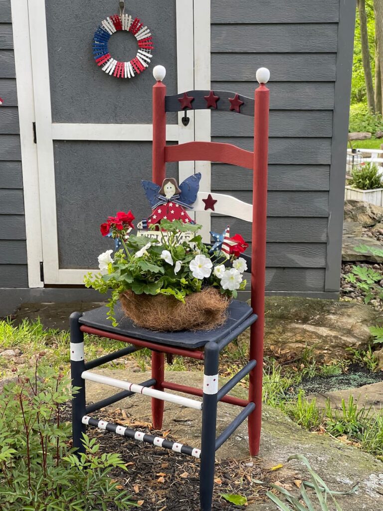 HOW TO MAKE A PATRIOTIC PLANTER FROM A WOODEN CHAIR - Saved from Salvage