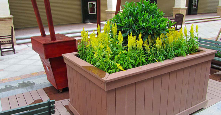 How to Make Outdoor Deck Planter Boxes?