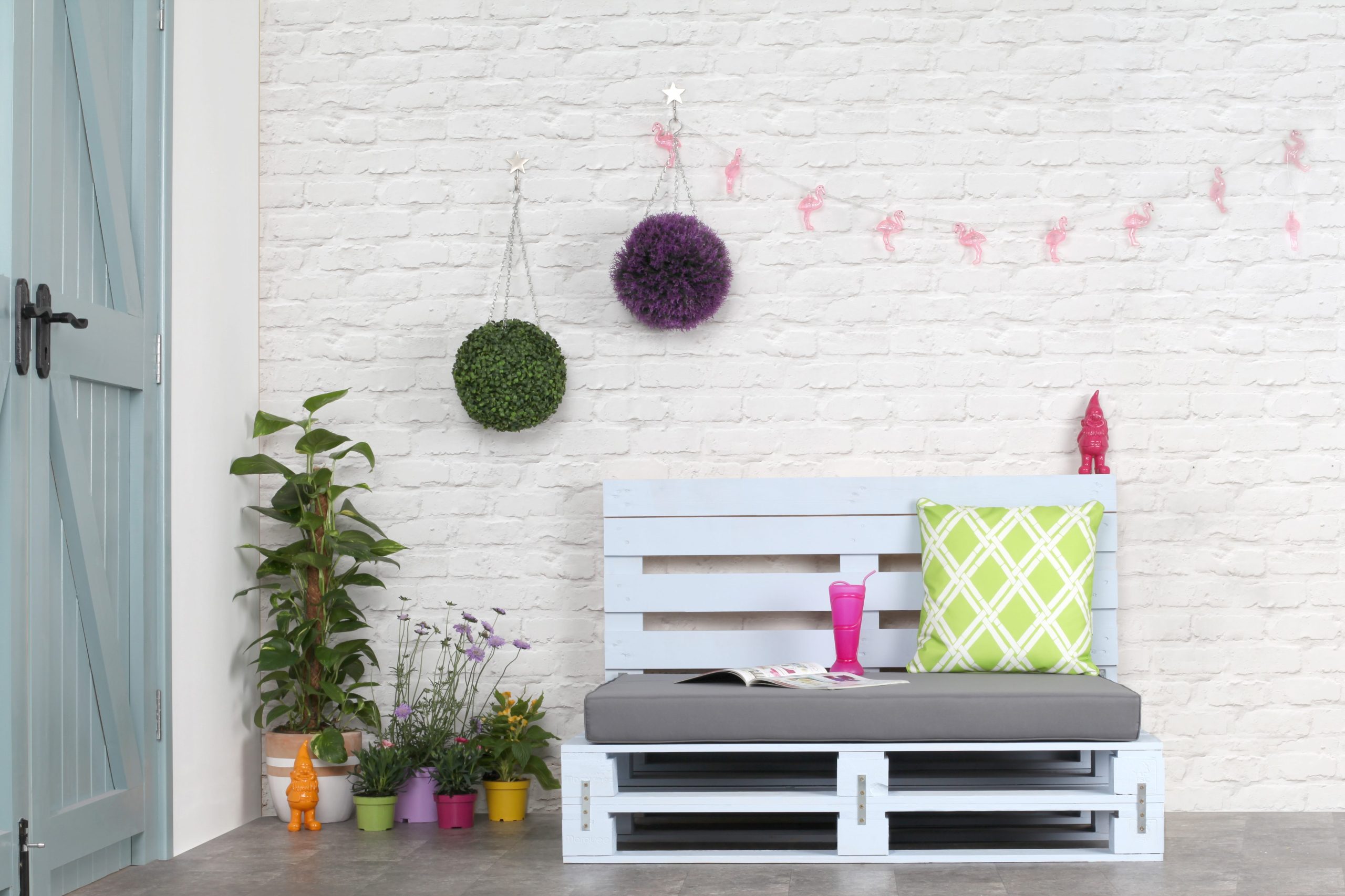 How to Make Pallet Furniture for Your Garden