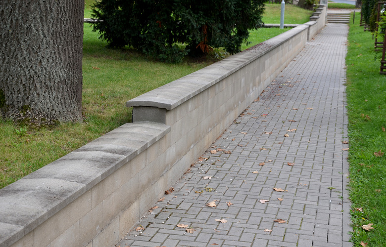 How To Paint Exterior Concrete Retaining Walls