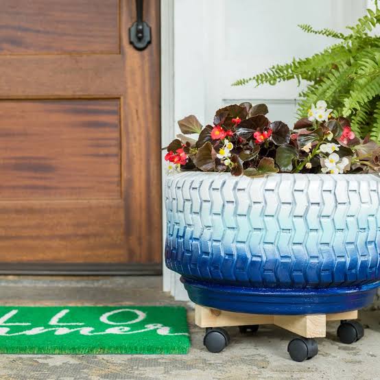 How to Upcycle an Old Tire Into a Planter | HGTV