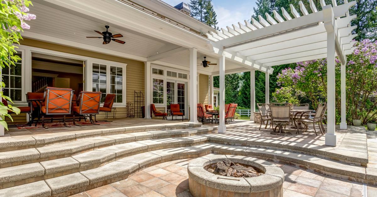 Outdoor Fire Pit Ideas with Hardscape Pavers & Stones