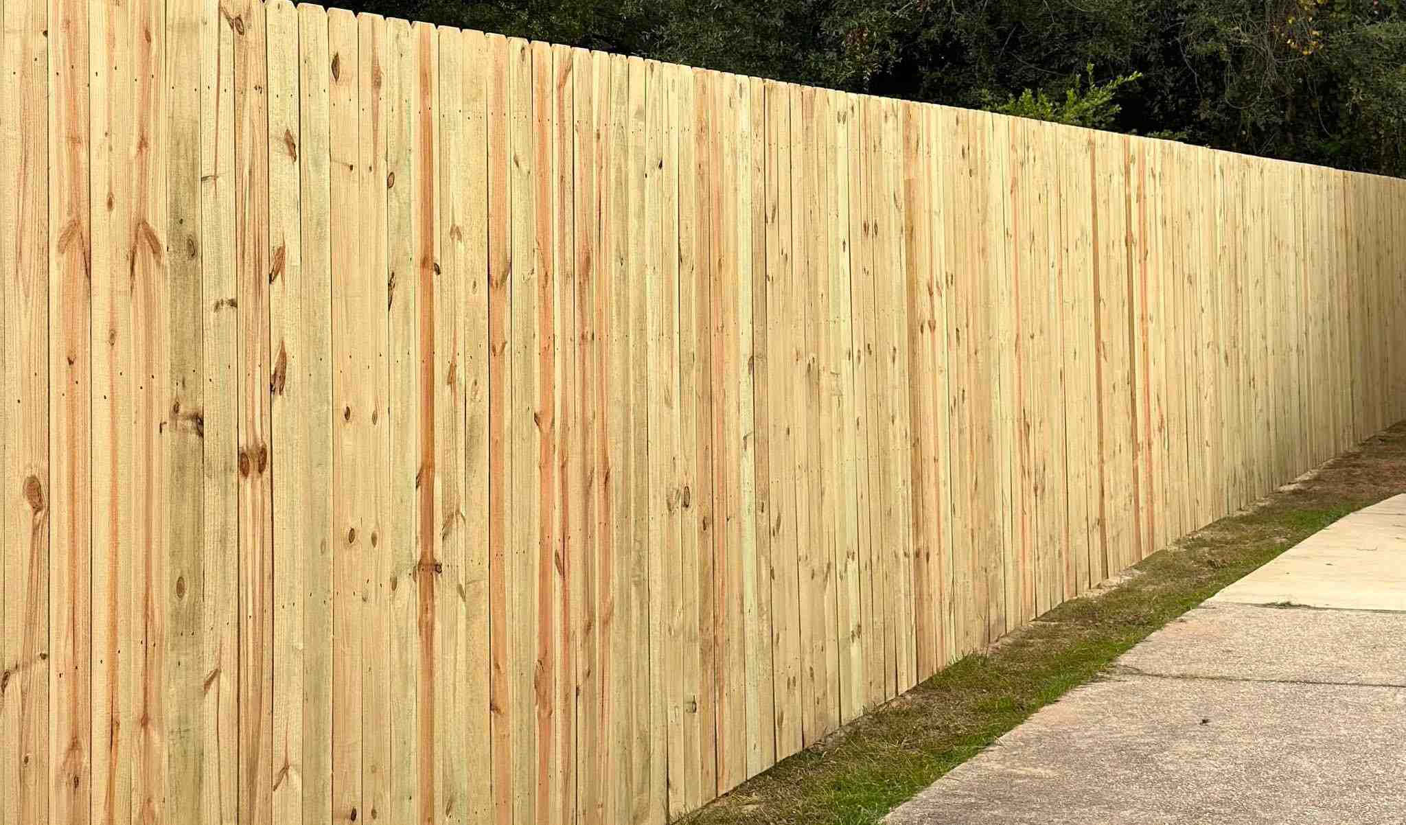 Popular Privacy Fence Options | Hammerhead Fence Company in AL