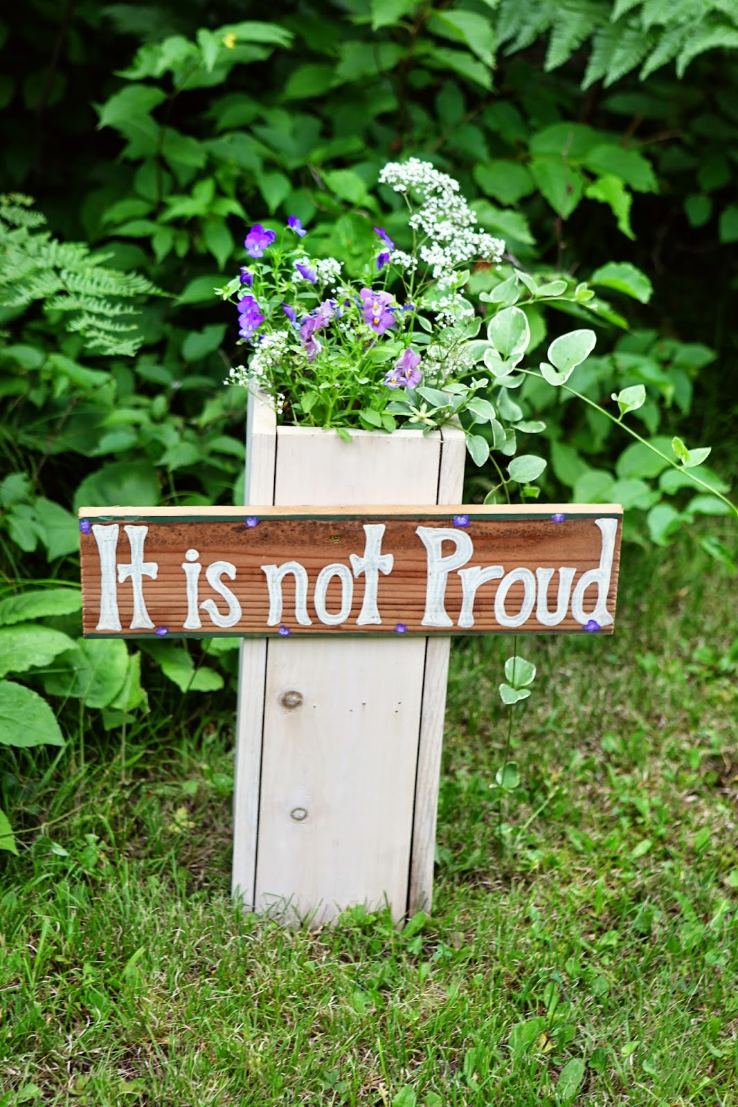 Romantic Country Living: DIY: Rustic Bible Verse Flower Planters