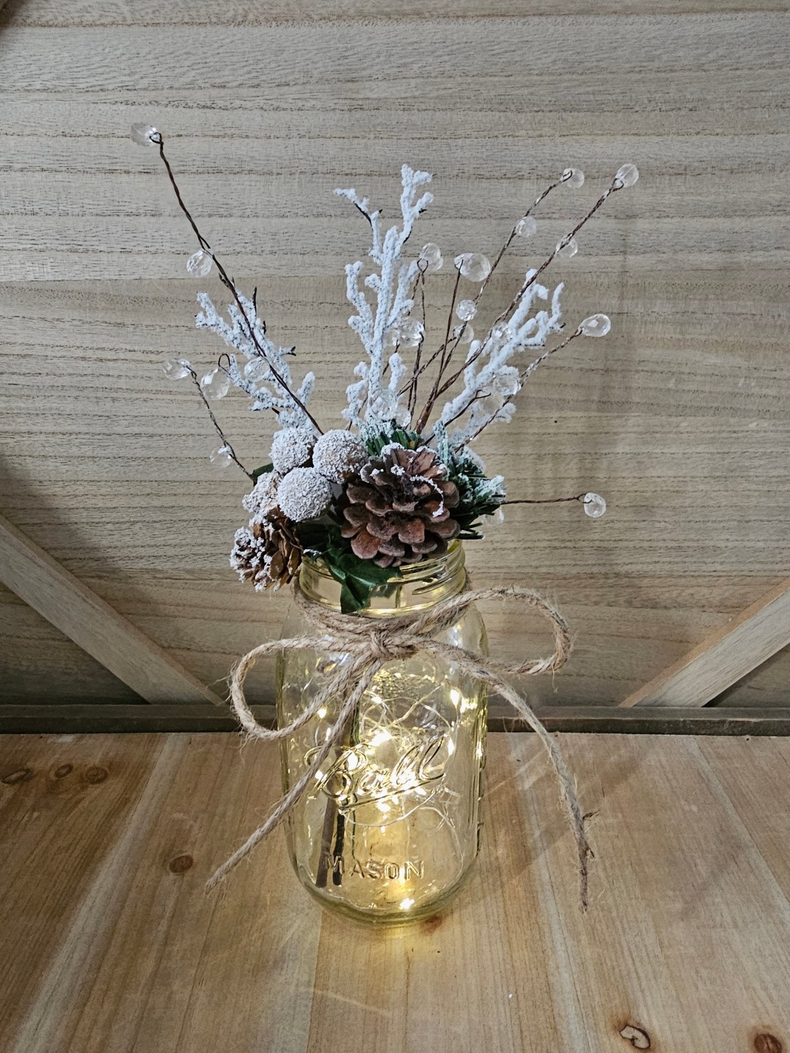 Snowy Winter Wonderland Mason Jar With Fairy Lights – Glassy Gal Decor