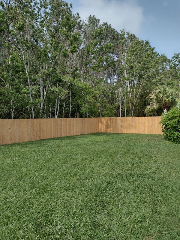 Standard Wood Fences - Meredith Fence Company