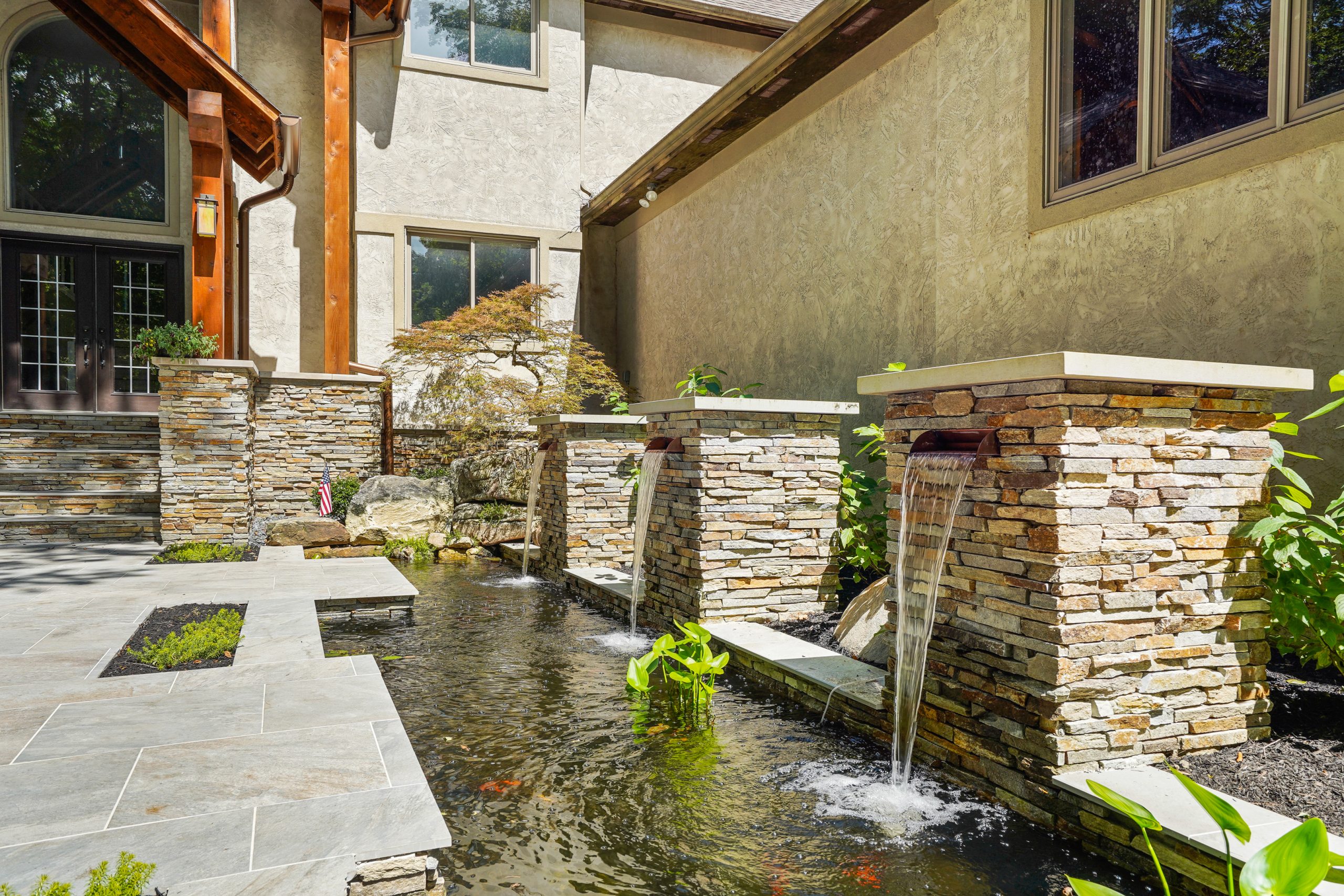 Water Pond & Fountain Installation Services In Columbus