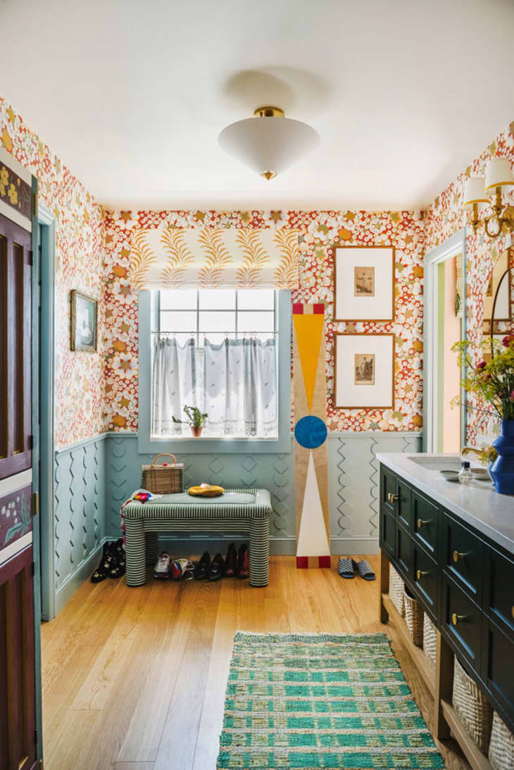 What Is Wainscoting? This Wall Detail Can Make a Room | Apartment Therapy