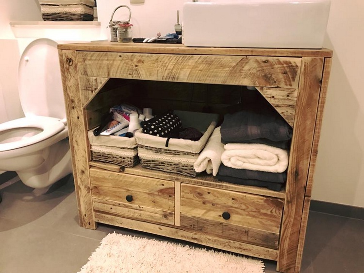 Wood Pallets Cabinet of Bathroom And Mirror | Pallet Ideas