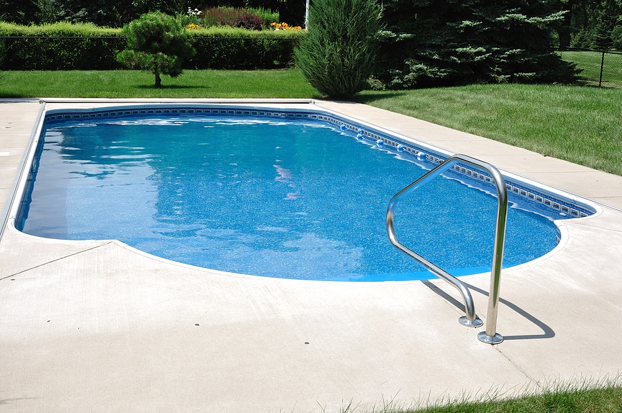 Your Guide to Swimming Pool Coping | Unit Step | Indianapolis, IN