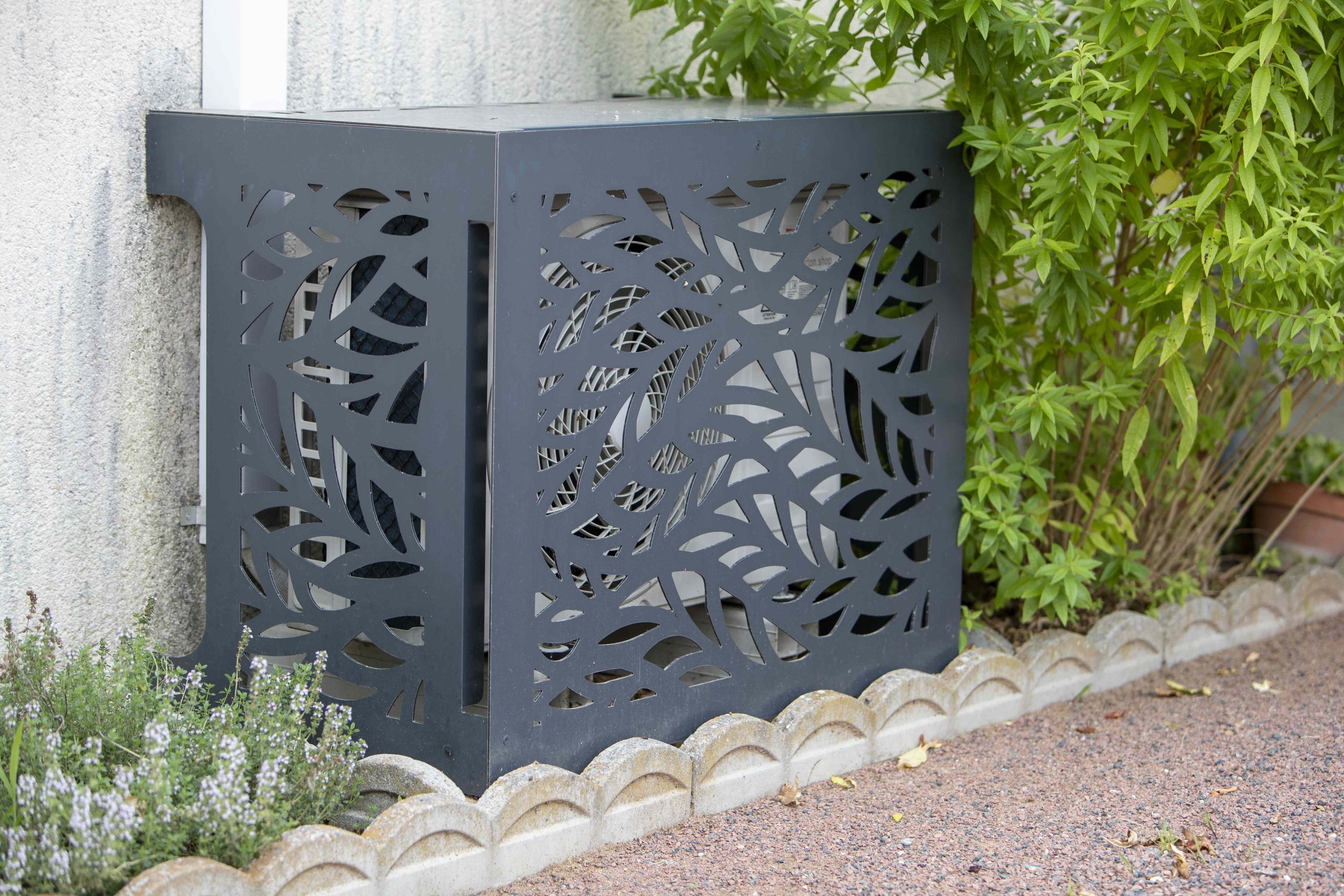 Your Outdoor AC Unit Doesn't Have to Be an Eyesore If You Use These Simple Cover Ideas