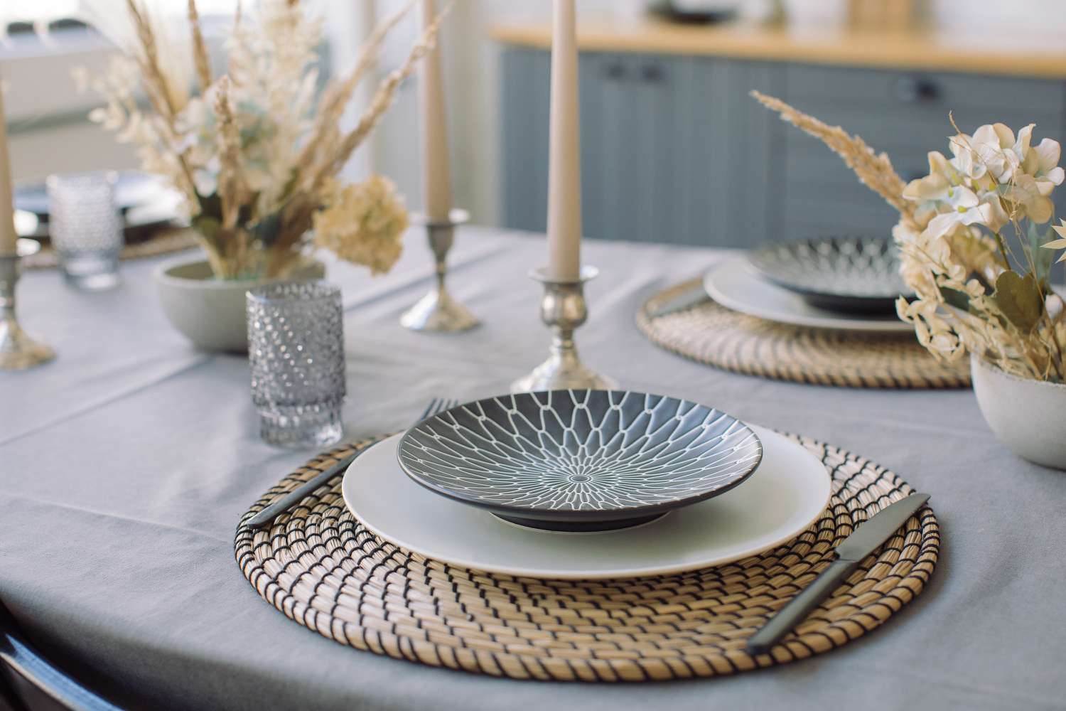 15 Dining Table Decor Ideas For Hosting Grand Dinner Parties