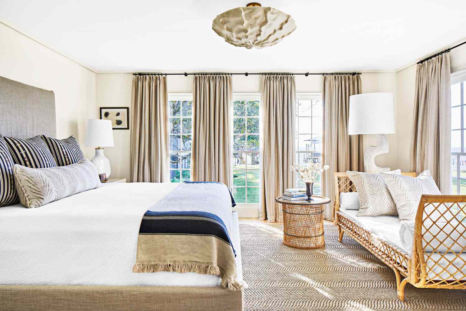 16 Ways To Make Your Bedroom Feel Extra Cozy