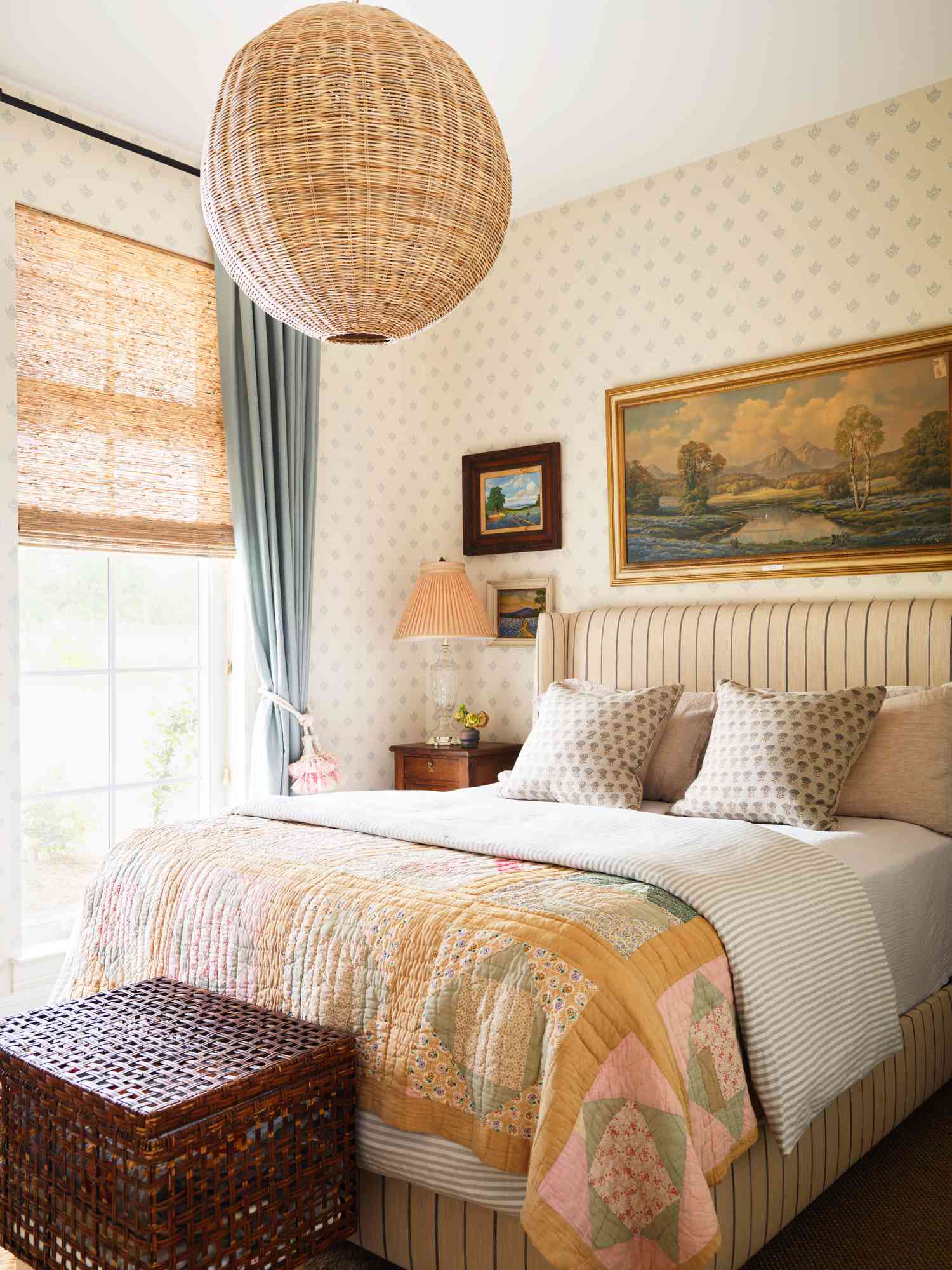 16 Ways To Make Your Bedroom Feel Extra Cozy