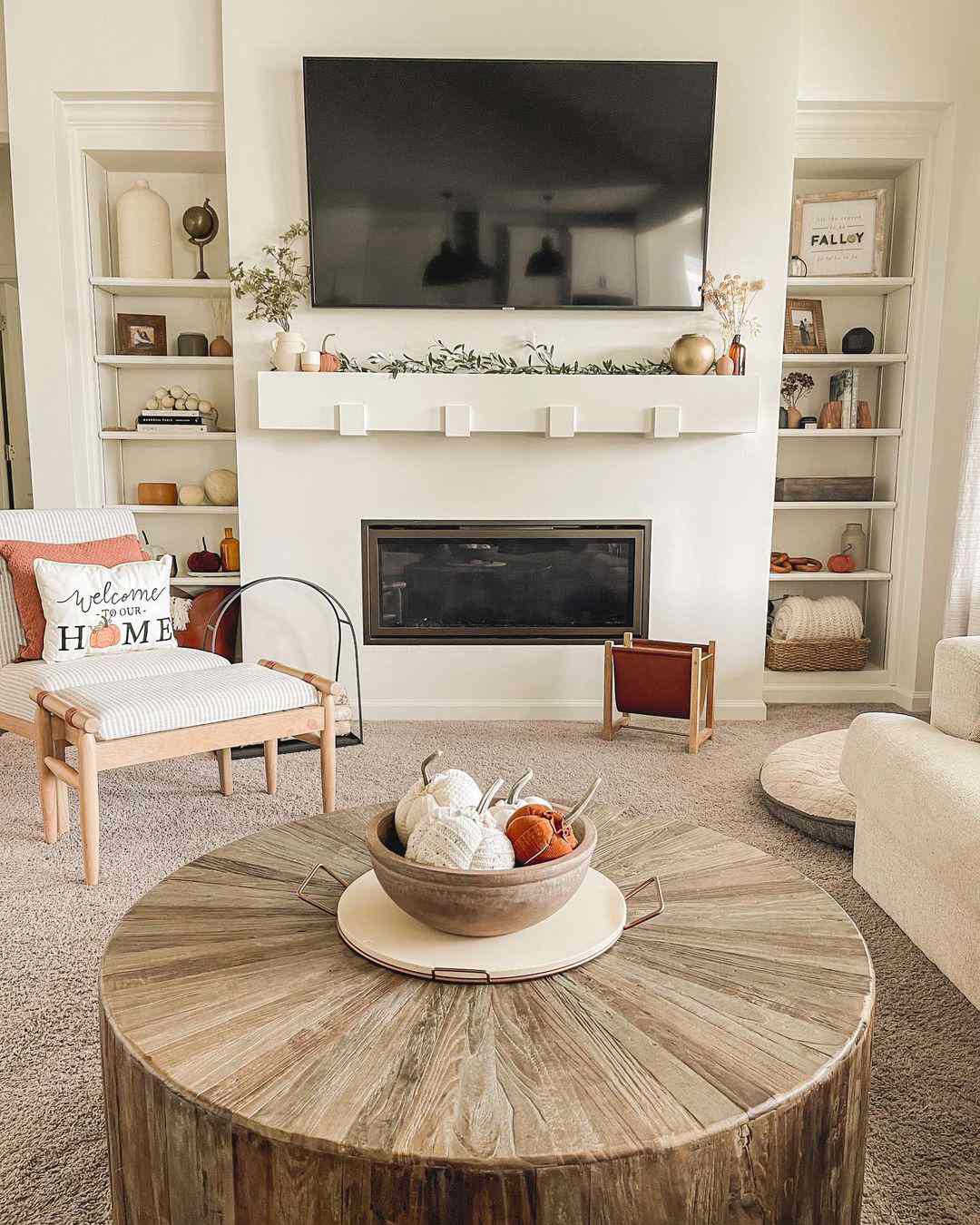 17 Fall Mantel Décor Ideas to Welcome the Season