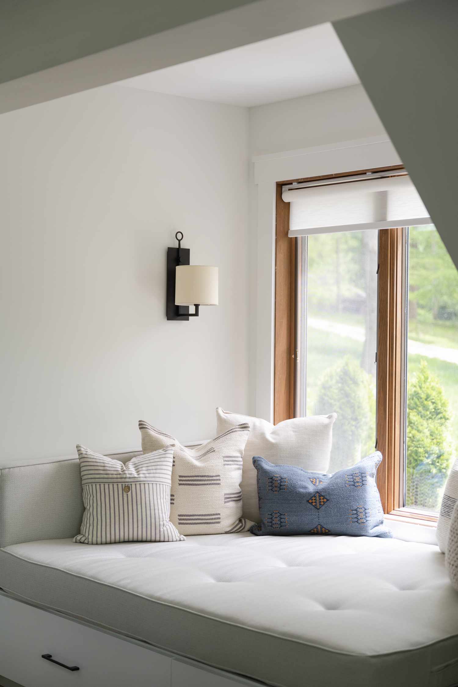 22 Reading Nook Ideas for Turning Any Space Into a Cozy Escape