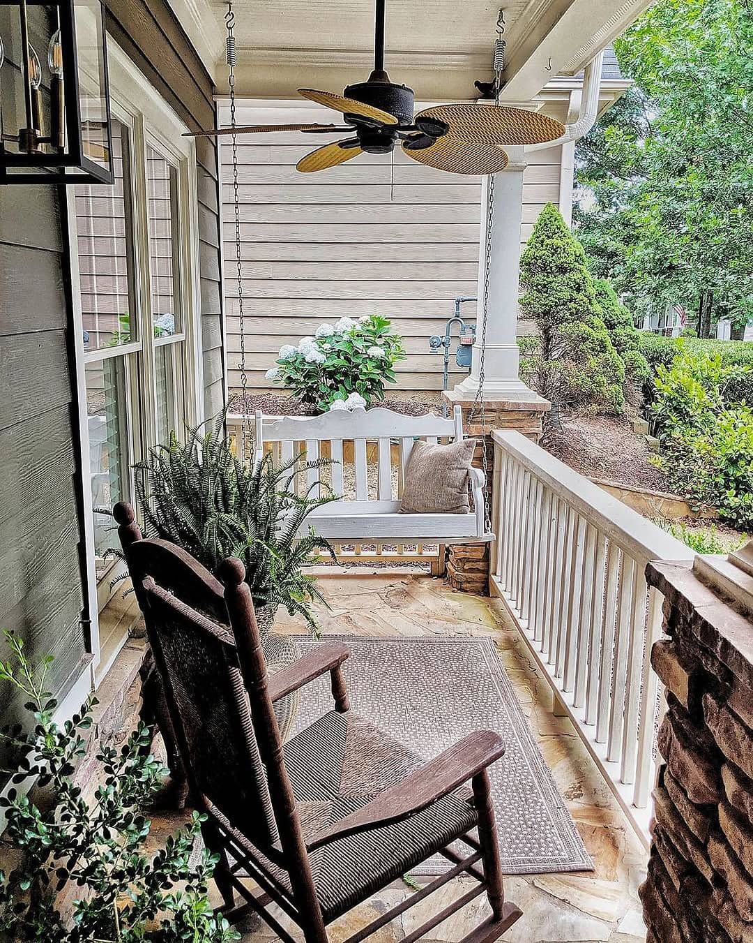 29 Cozy Front Porch Decoration Ideas for 2026 That Make the Entrance Look Designer-Made