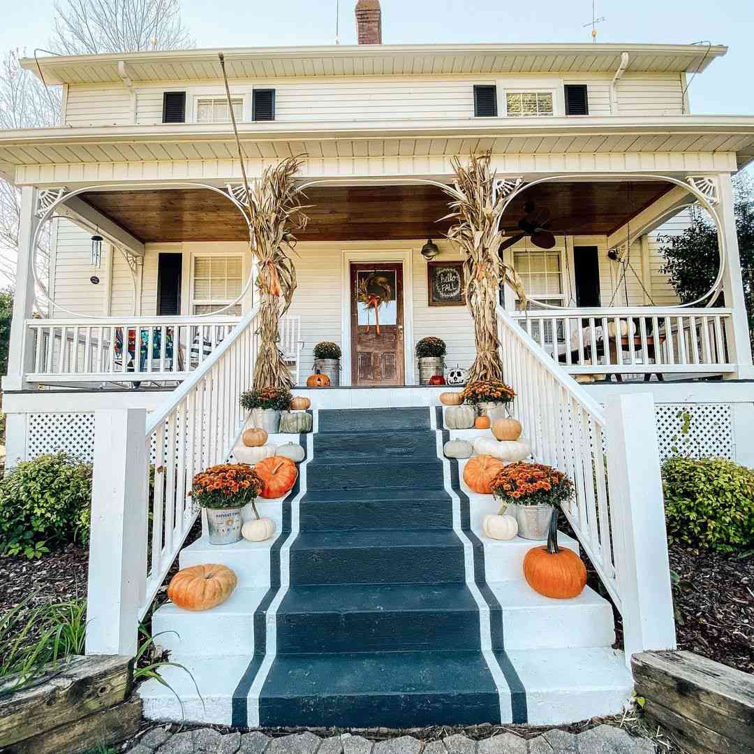 52 Fall Porch Decor Ideas for Any Size and Budget