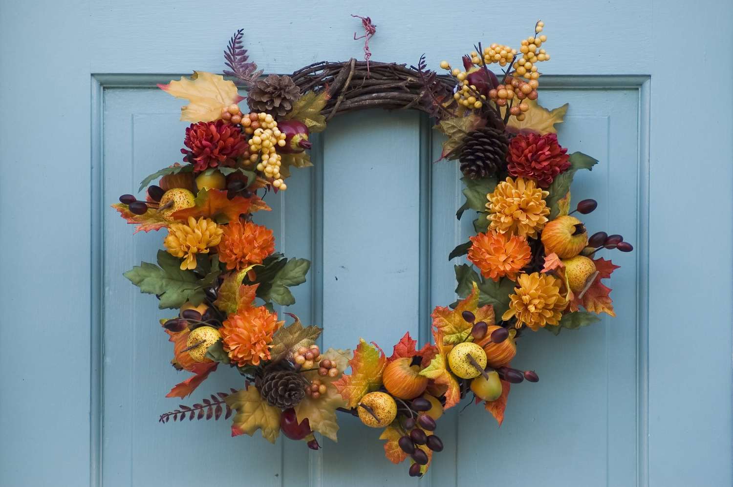 8 Fall Wreath Ideas for Your Front Door, Based on Design Personality Types